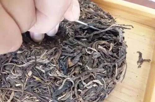 已經(jīng)打開(kāi)的普洱茶餅應(yīng)如何更好地存放，短期和長(zhǎng)期的方法都教給你?