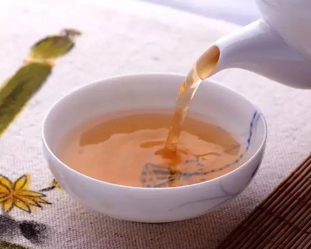 普洱茶越喝越餓？喝普洱茶真能刮油嗎？