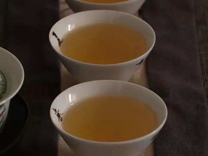 普洱茶的舌底鳴泉是怎么樣的？