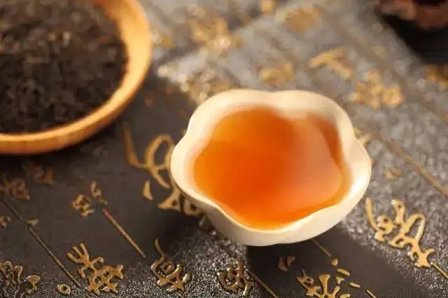 茶喝起來有點酸是不是變質(zhì)了？