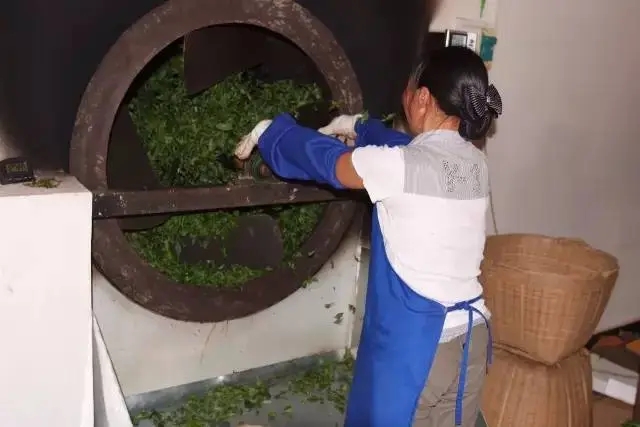 手工殺青與機(jī)器殺青的區(qū)別！