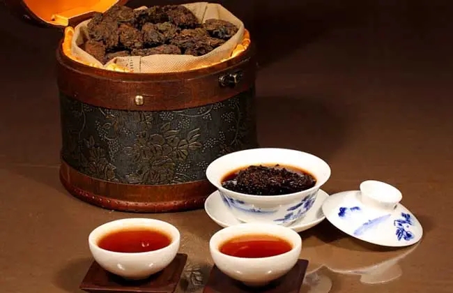 喝普洱完整滋味，品老茶成熟茶湯