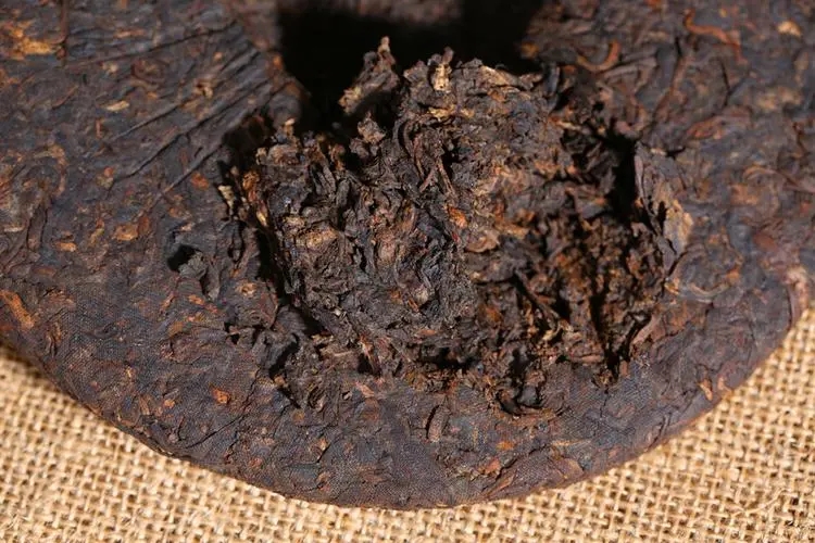 普洱茶的幾個(gè)熱點(diǎn)問(wèn)題解答，看完終于明白了！