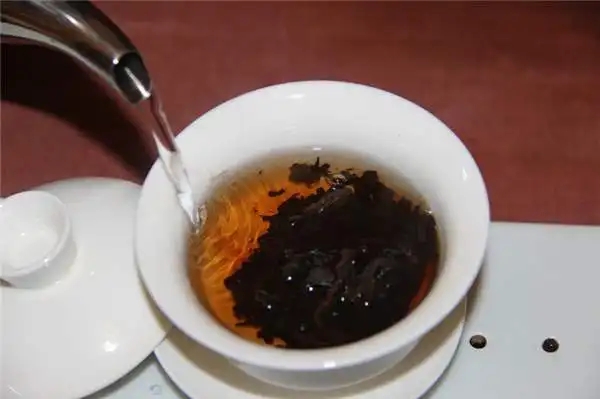 為什么你泡的熟茶，湯色像醬油？