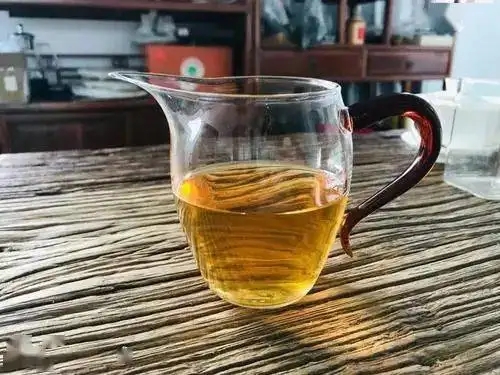 吸煙的人喝茶到底有哪些好處？醫(yī)生這次全說清楚了